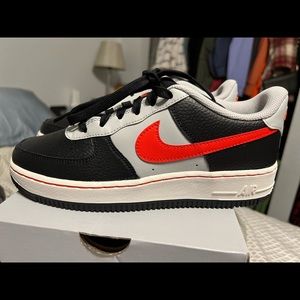 AIR FORCE 1 LV8 EMB (GS)